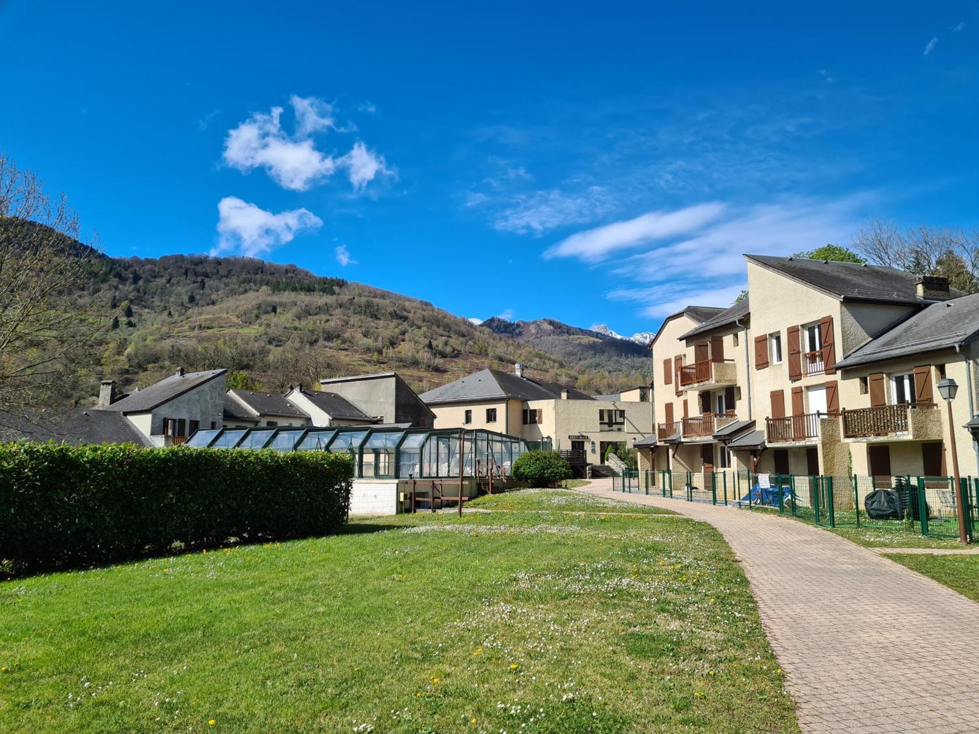 Escapade Montagne En Famille, Appartement Cosy Avec Piscine Couverte Bielle Extérieur photo